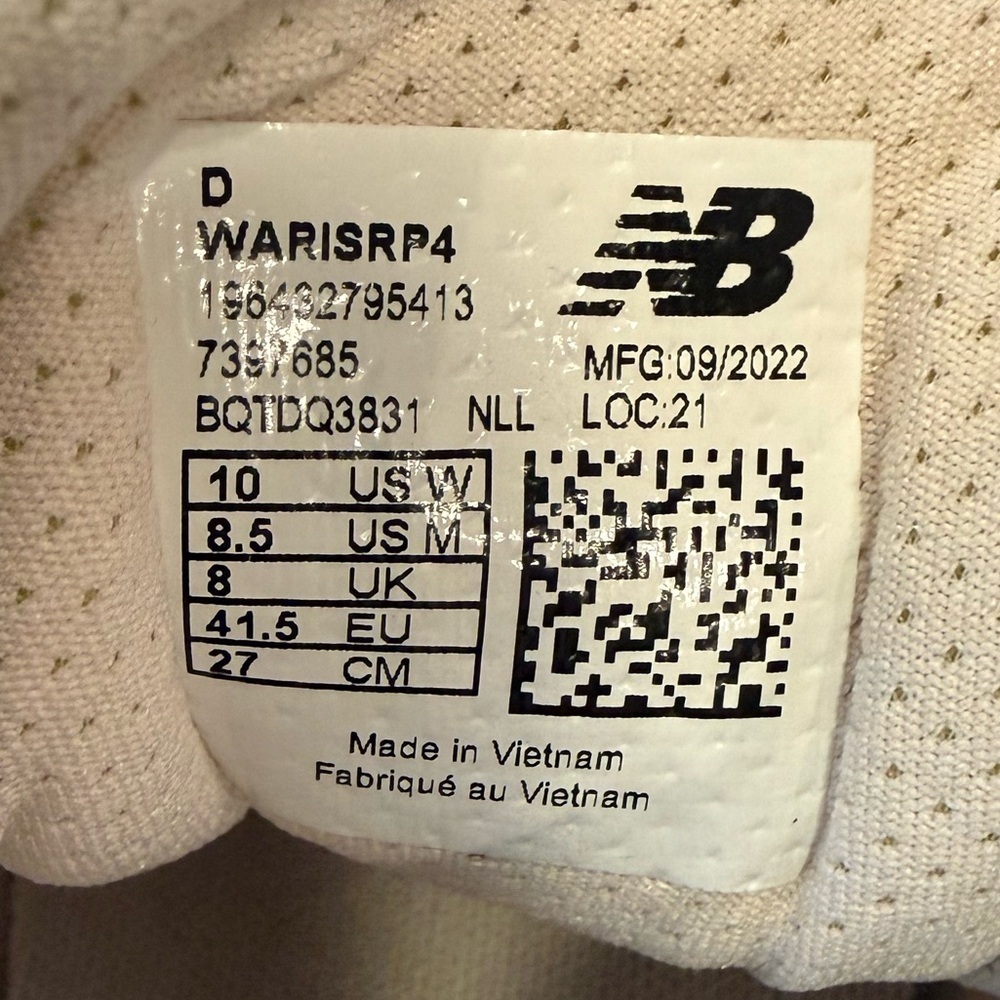 New Balance Women's Light Pink Athletic Shoes Size 10W - Picture 6 of 6